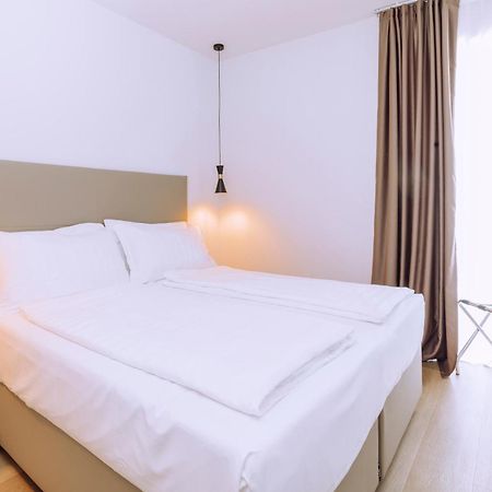 Ah Porticcioli Boutique Apartments San Felice del Benaco Zewnętrze zdjęcie