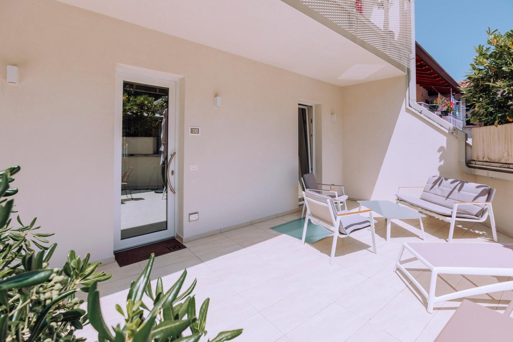 Ah Porticcioli Boutique Apartments San Felice del Benaco Zewnętrze zdjęcie